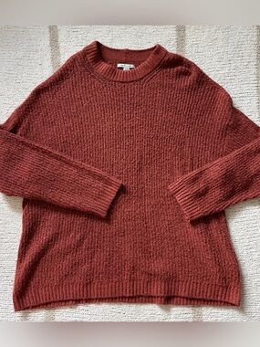 American eagle burnt orange sweater